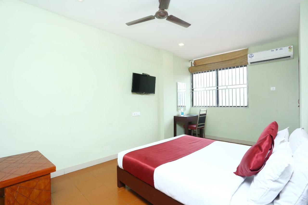 Hôtel Oyo 15190 Select Residency à Kozhikode Extérieur photo