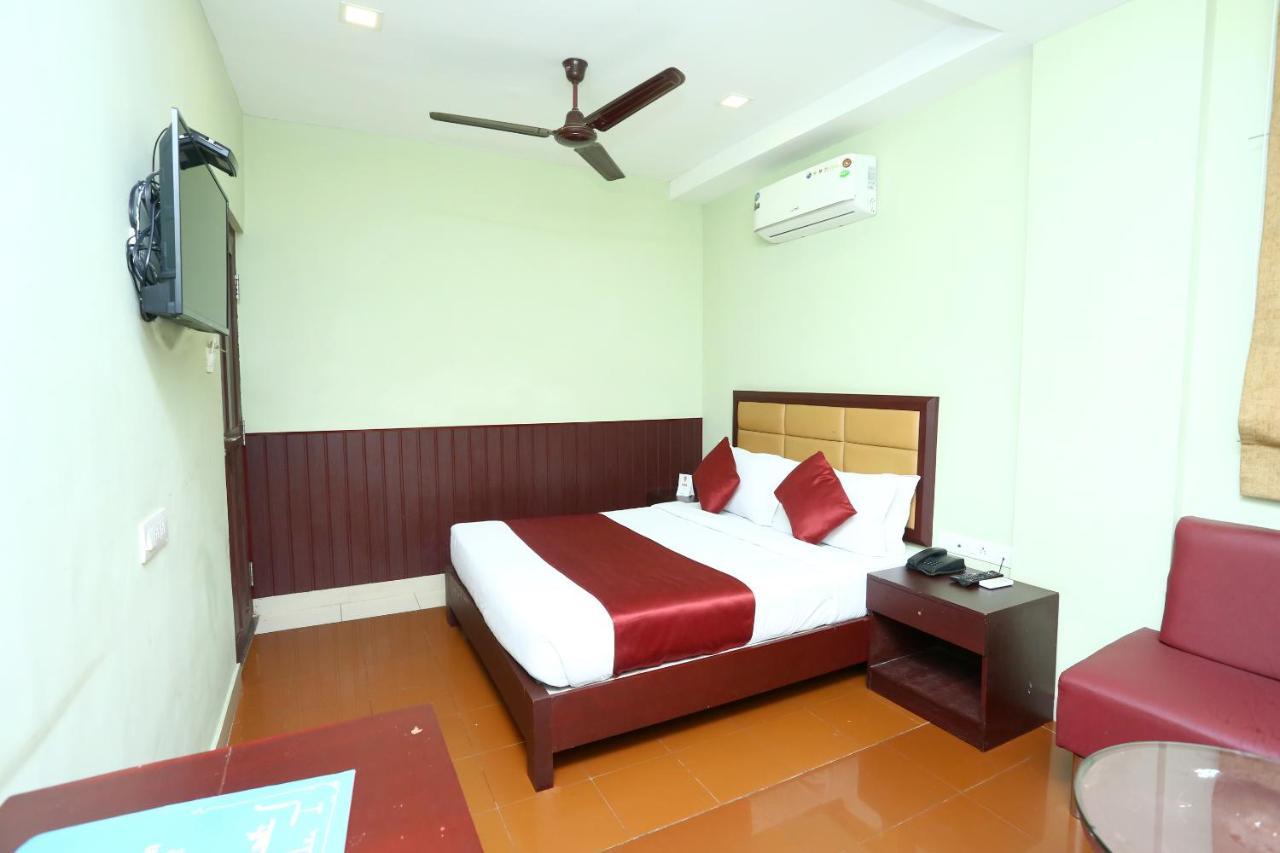 Hôtel Oyo 15190 Select Residency à Kozhikode Extérieur photo